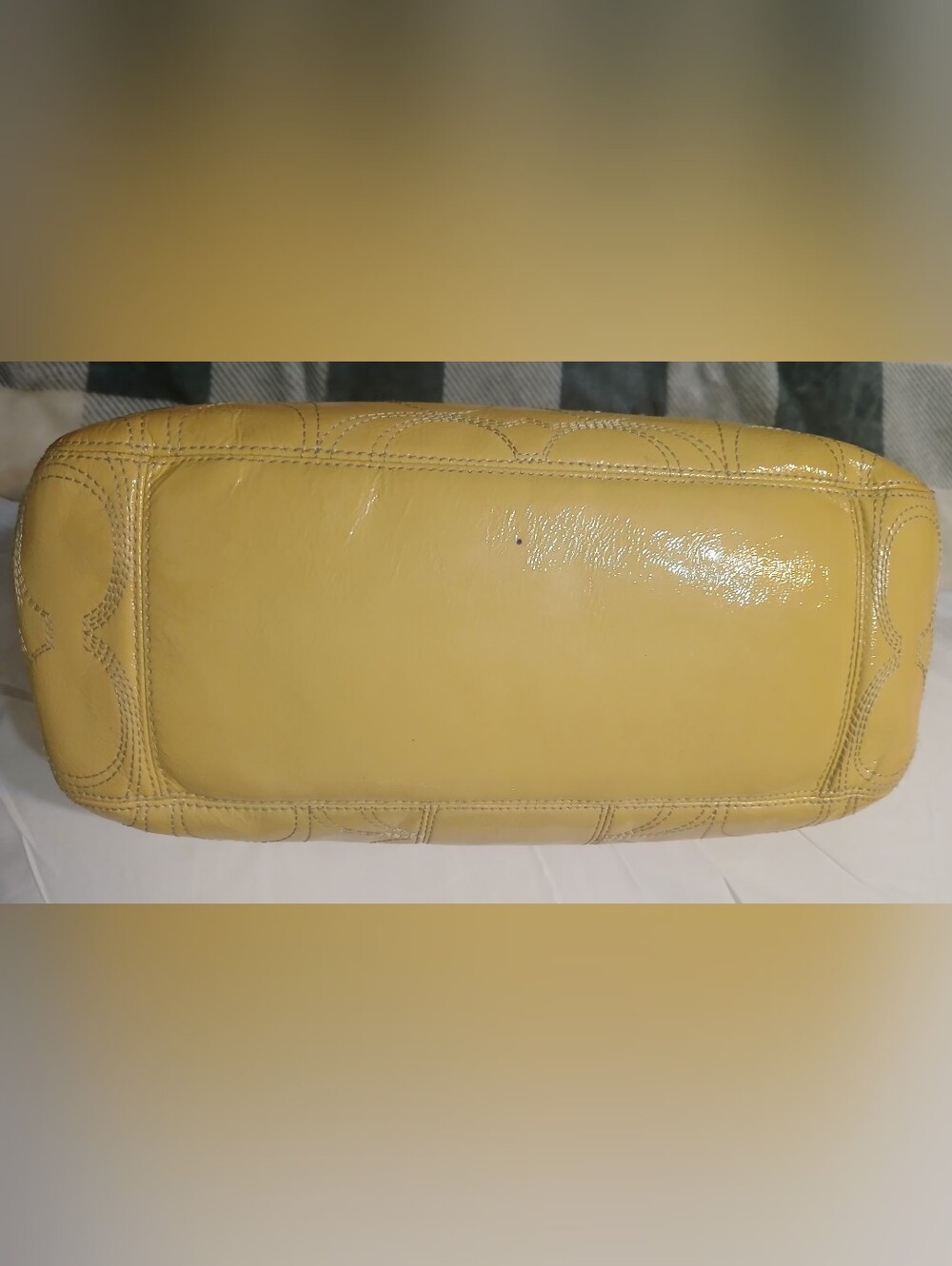 Coach - Picture 5 of 13